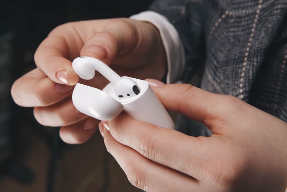 AirPods