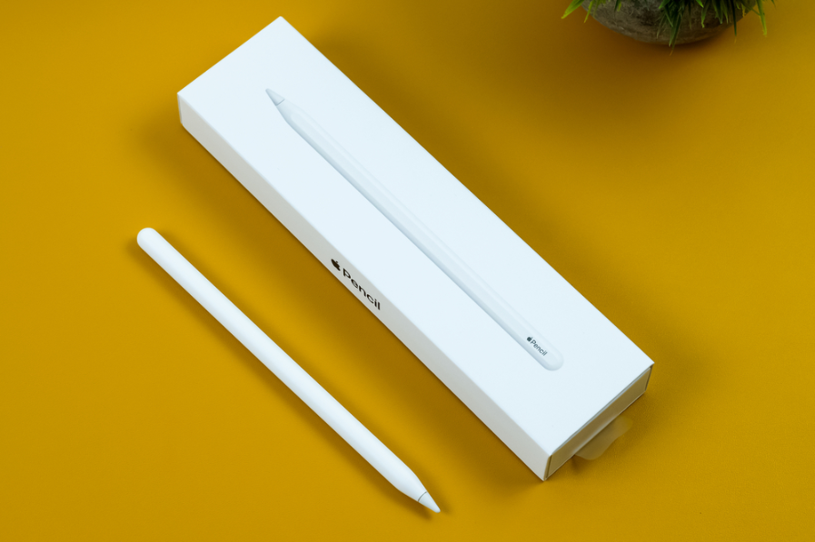 Apple Pencil< 2nd Generation next to its box