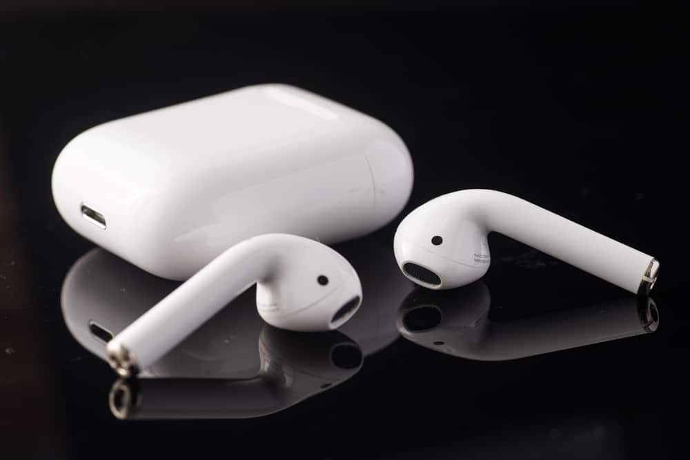 Бездротові навушники Apple Airpods із зарядним футляром