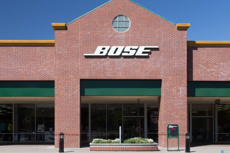Зовнішній вигляд магазину Bose