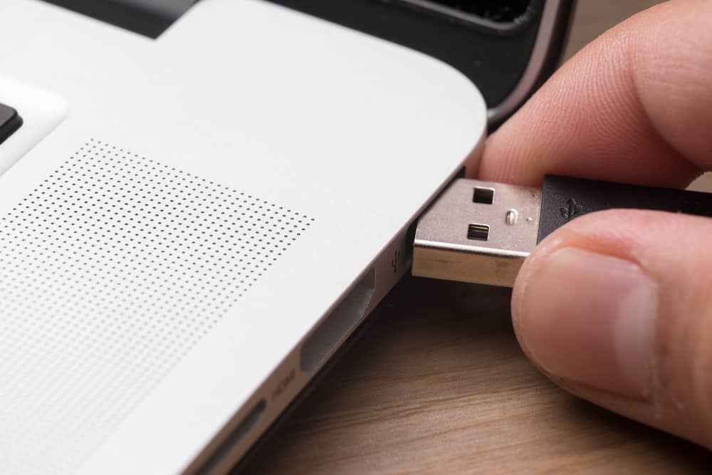 Передні порти USB не працюють (причини, виправлення)