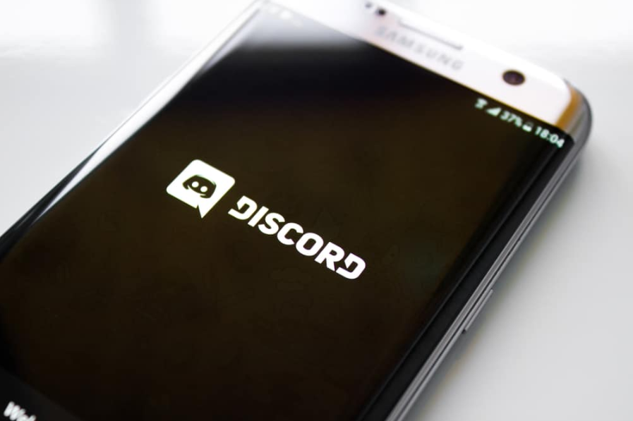 Мобільний додаток Discord на дисплеї