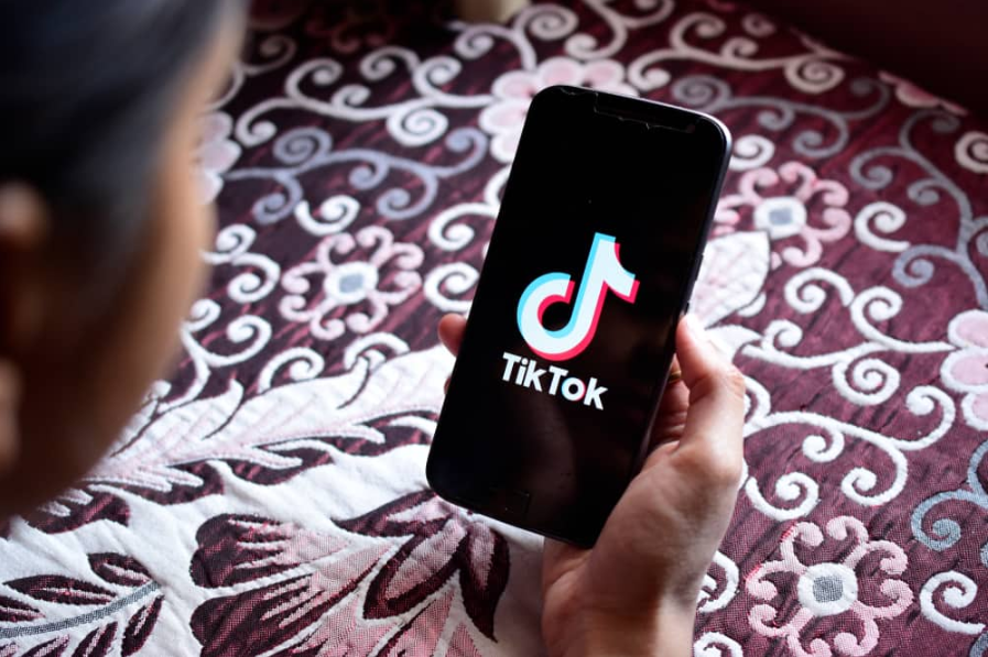 Додаток TikTok на екрані