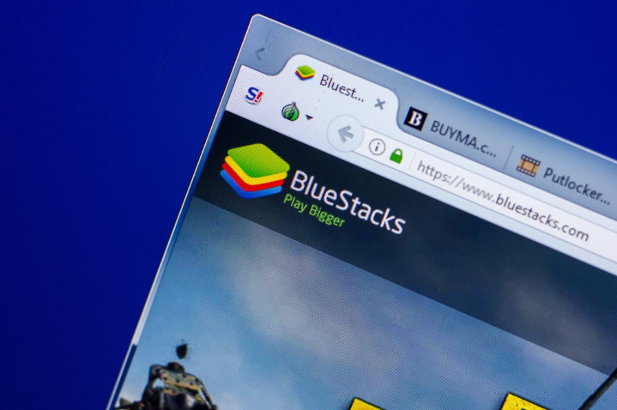 Домашня сторінка сайту BlueStacks