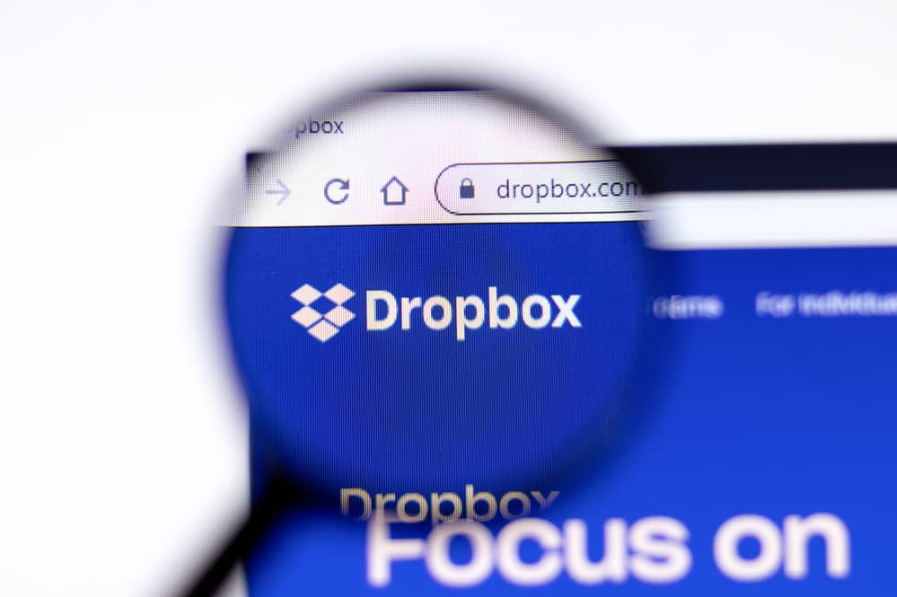 Сторінка веб-сайту Dropbox крупним планом