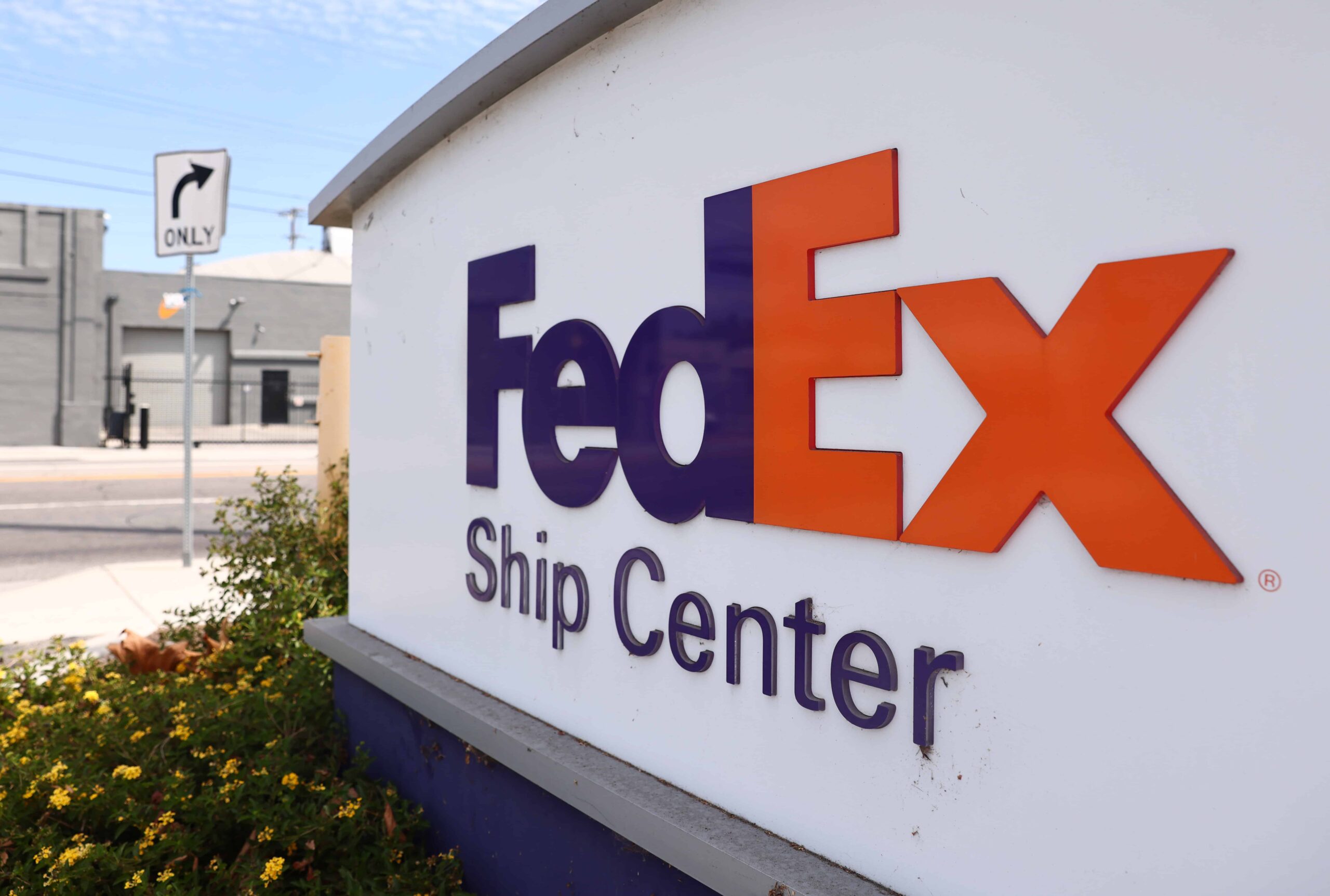 FedEx оголошує, що використовуватиме ШІ-роботів для пакування вантажівок