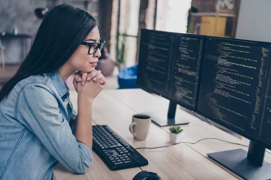 дівчина geek дослідження бази даних css linux