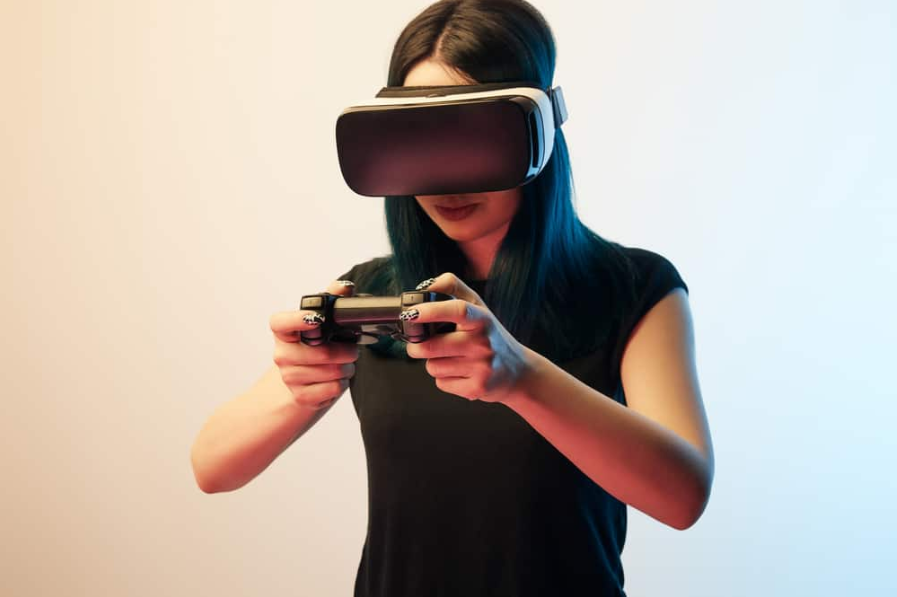 Гра з гарнітурою VR