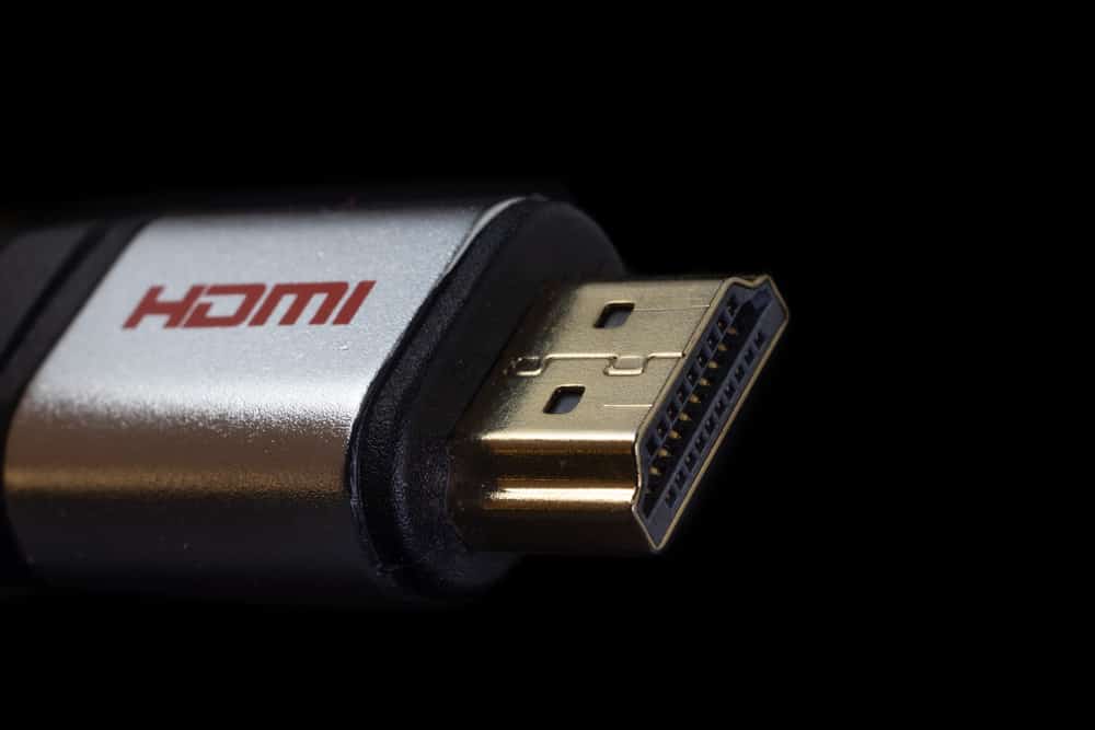 HDMI plug макрос постріл ізольовані на чорному