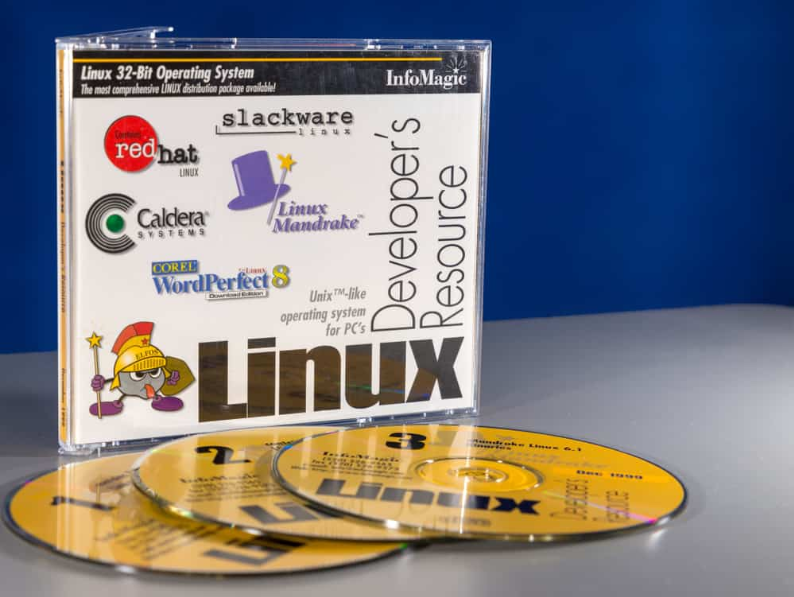 Компакт-диски з ресурсами для розробників Linux