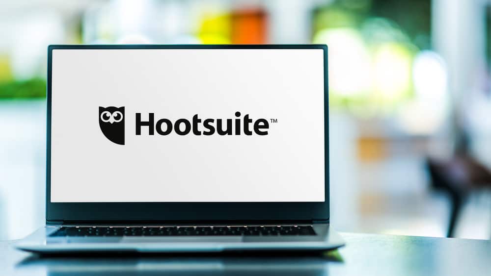 Ноутбук із логотипом Hootsuite