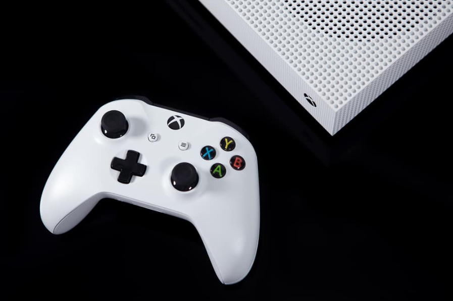 Система відеоігор XBOX One S від Microsoft
