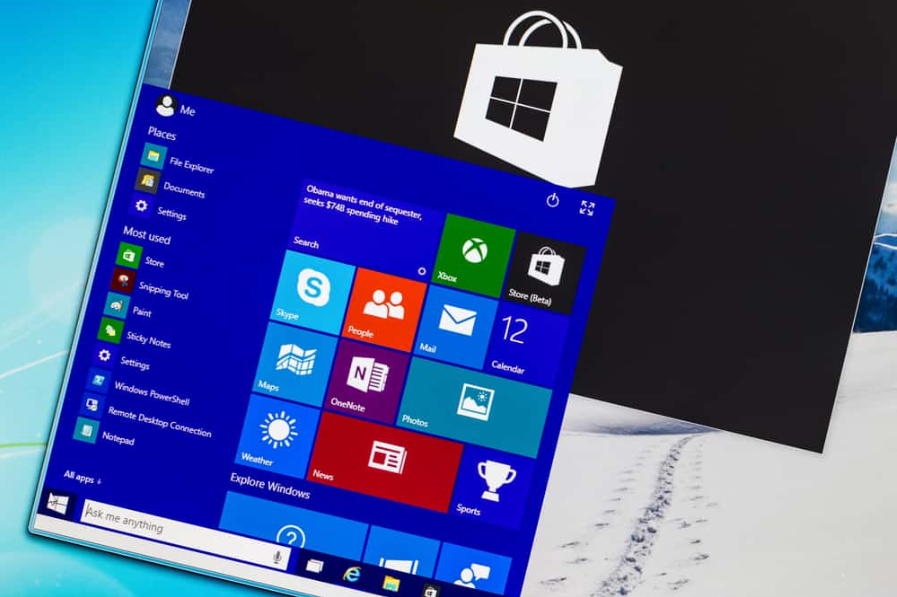 Фото технічного попереднього перегляду Windows 10, запущеного у віртуальній машині на екрані ПК. Win10 — нова версія ОС Windows; його випуск запланований на 2015 рік.