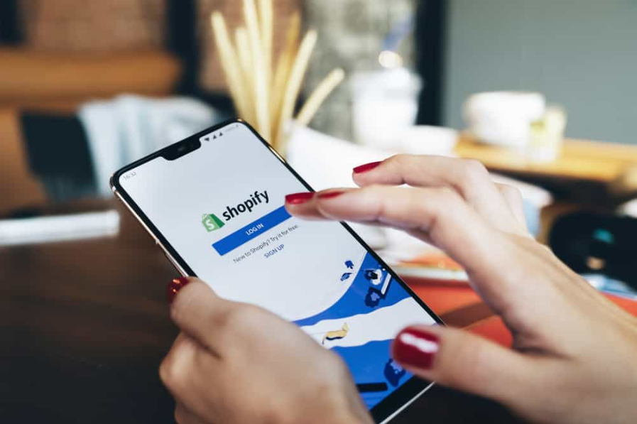 shopify по телефону
