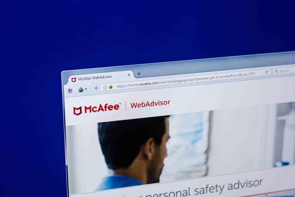 Рязань, Росія - 16 квітня 2018 р. - Домашня сторінка веб-сайту Mcafee