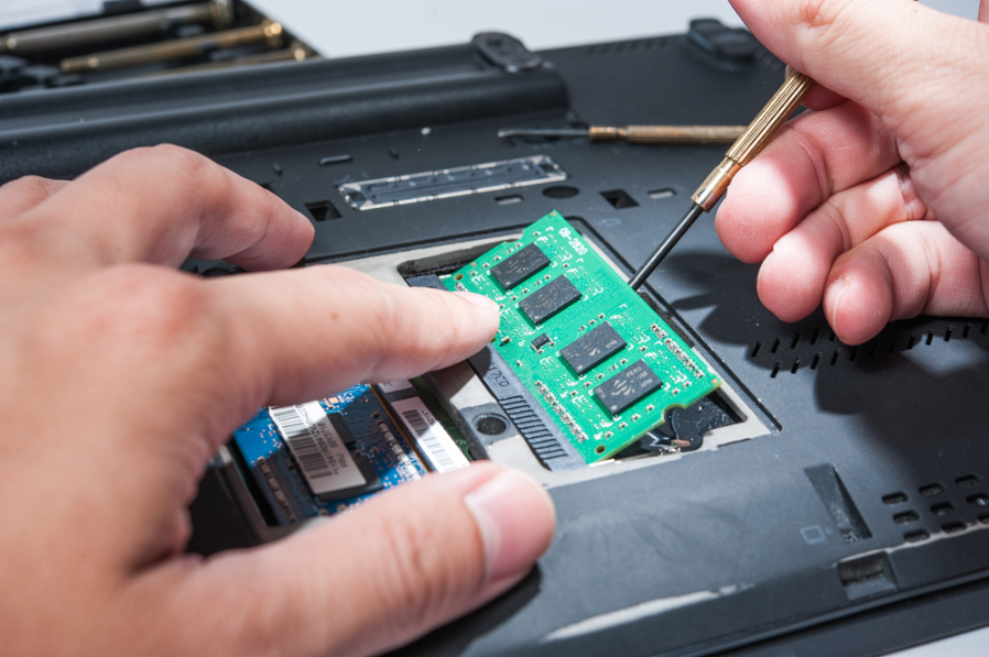 Самостійне встановлення схеми оперативної пам'яті в ноутбук