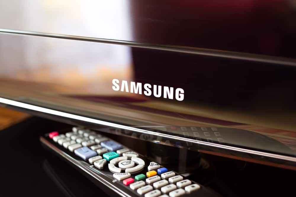 Телевізор Samsung і пульт