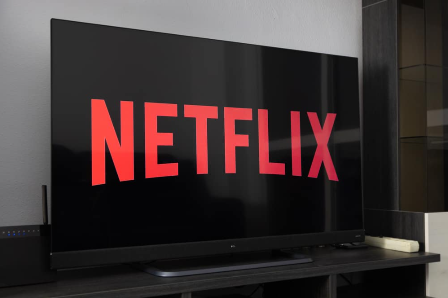 Smart TV із логотипом Netflix