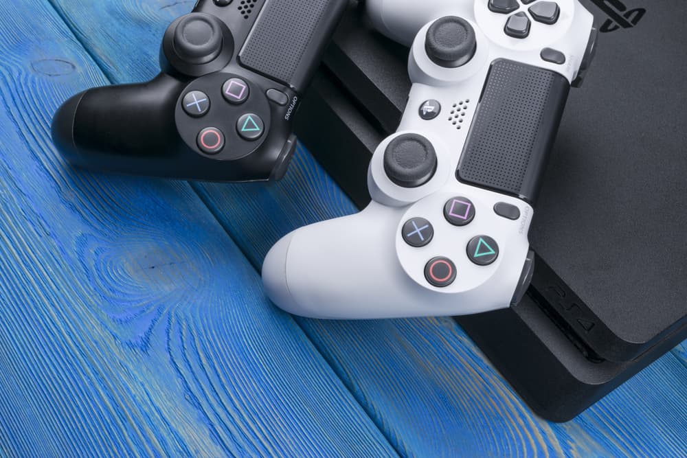 Sony PlayStation 4 Slim 1Tb ревізія та 2 ігрових контролера dualshock