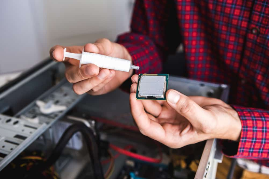 Термопаста Vs. Термопад