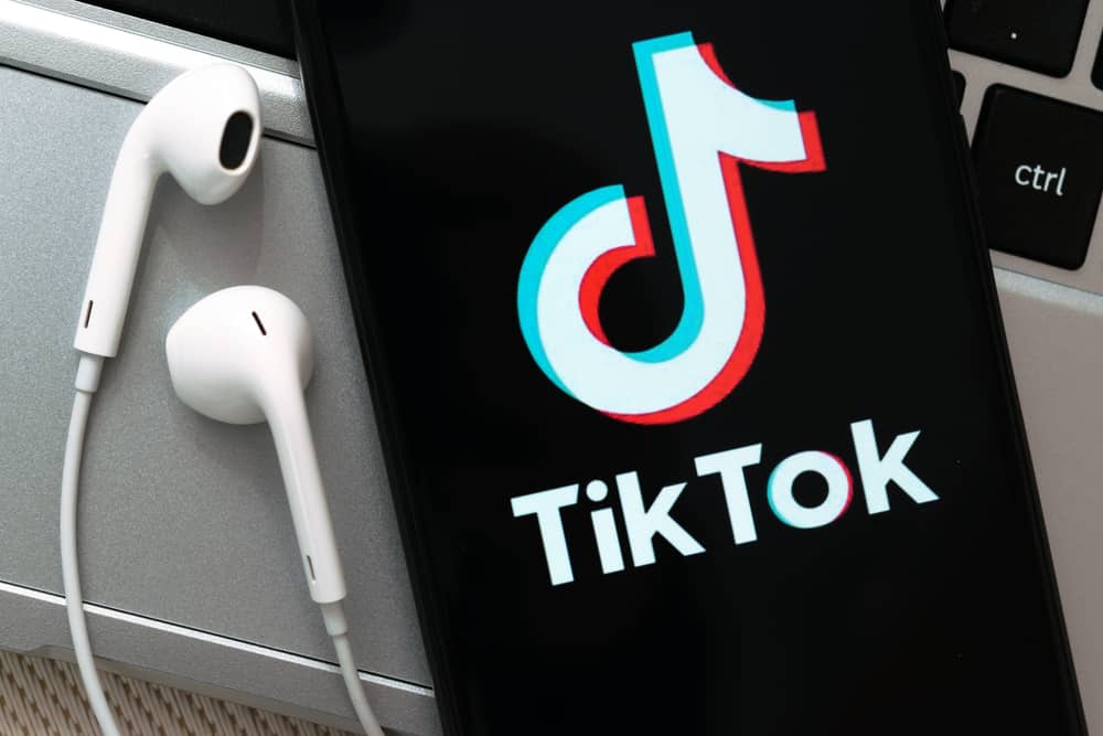 tiktok і навушники