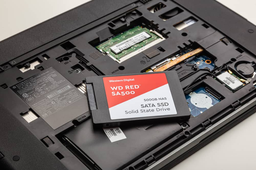 оновити ssd на ноутбуці