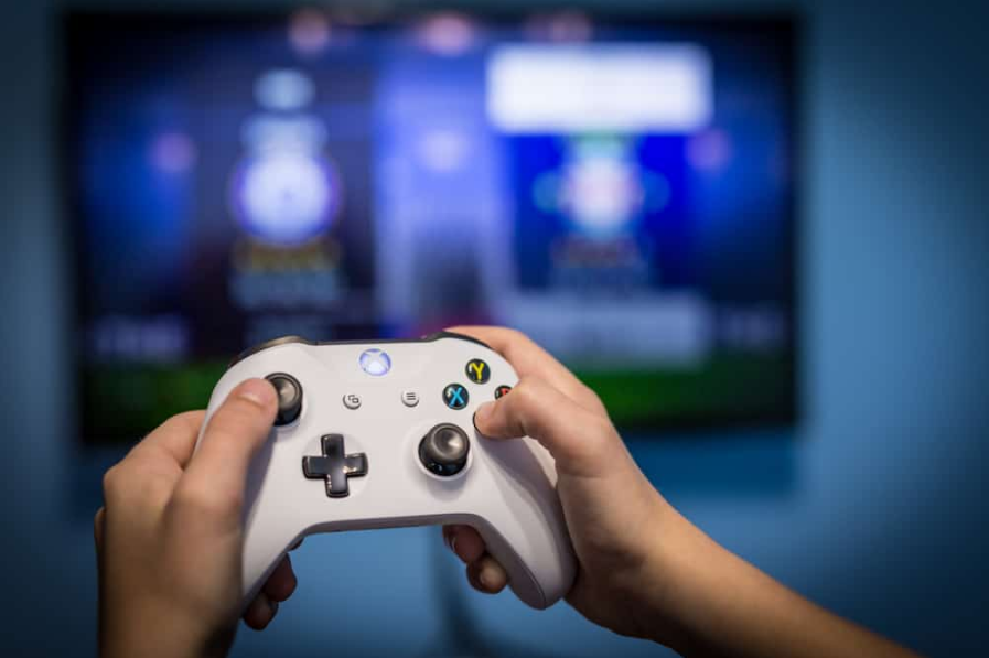 Вид зверху на геймпаді xbox one s