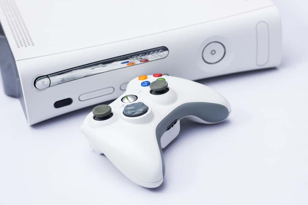 XBOX 360 LIVE WHITE КОНСОЛЬНА ГРА ВІД МАЙКРОСОФТ З КОНТРОЛЕРОМ ДЖОЙ-СТИКОМ
