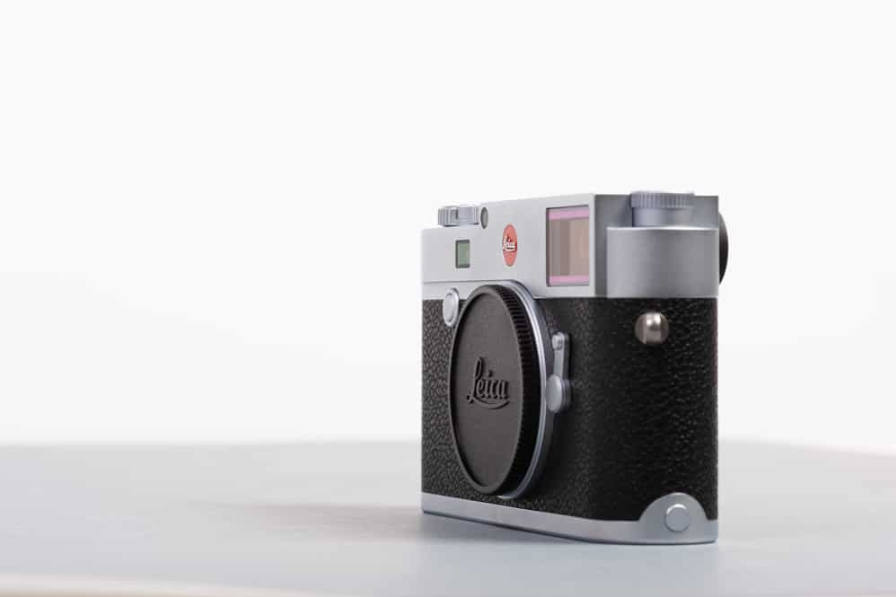 Камера Leica< side