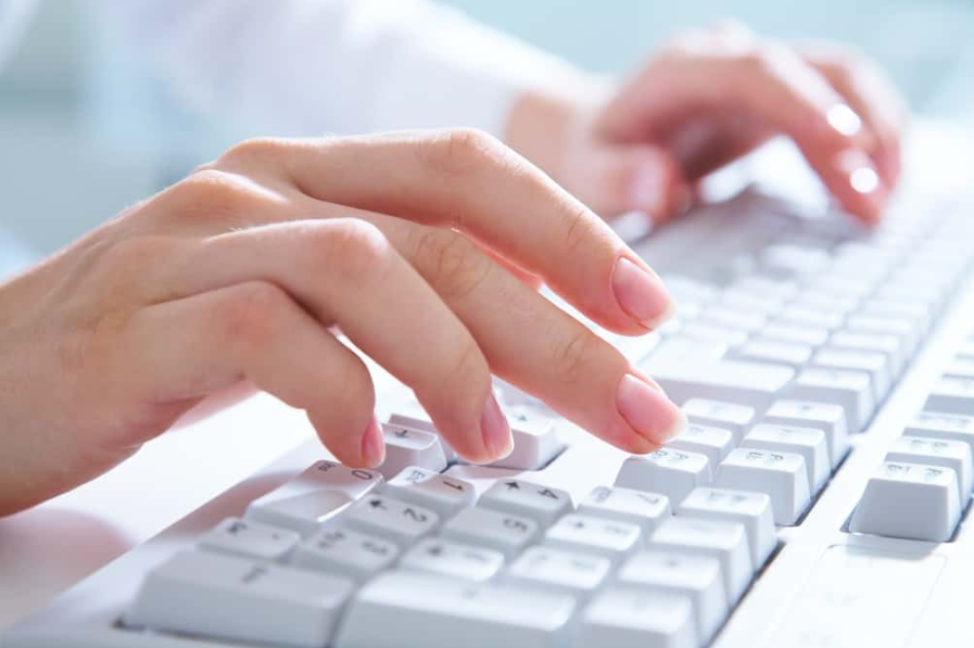 Сайт мікроблогів Bluesky відкриває двері для громадськості